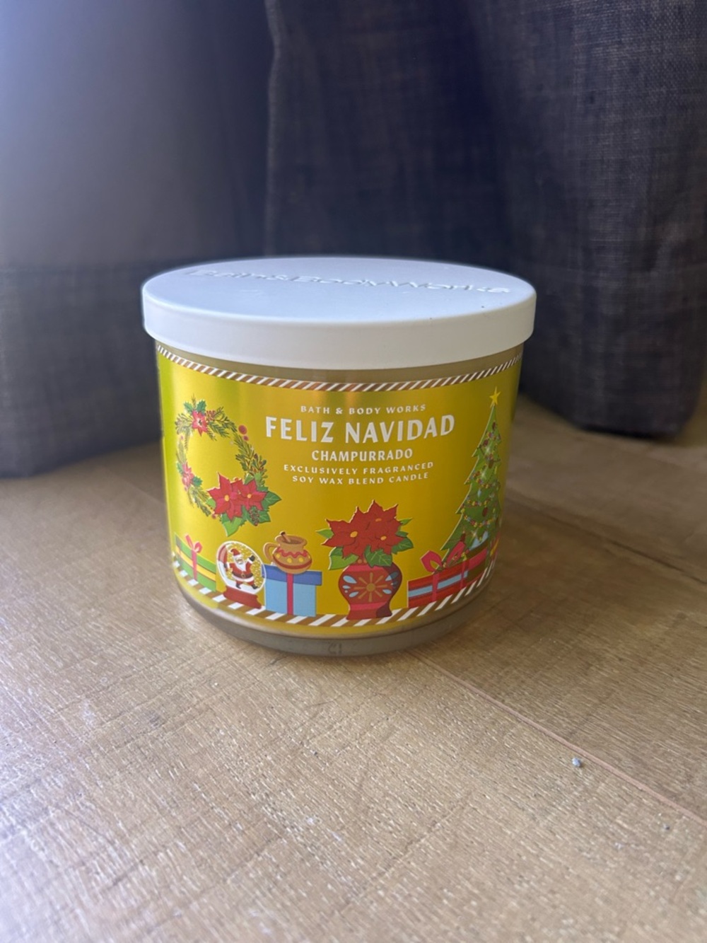 Bath & Body Works Feliz Navidad Champurrado Scented Candle - Yellow & White